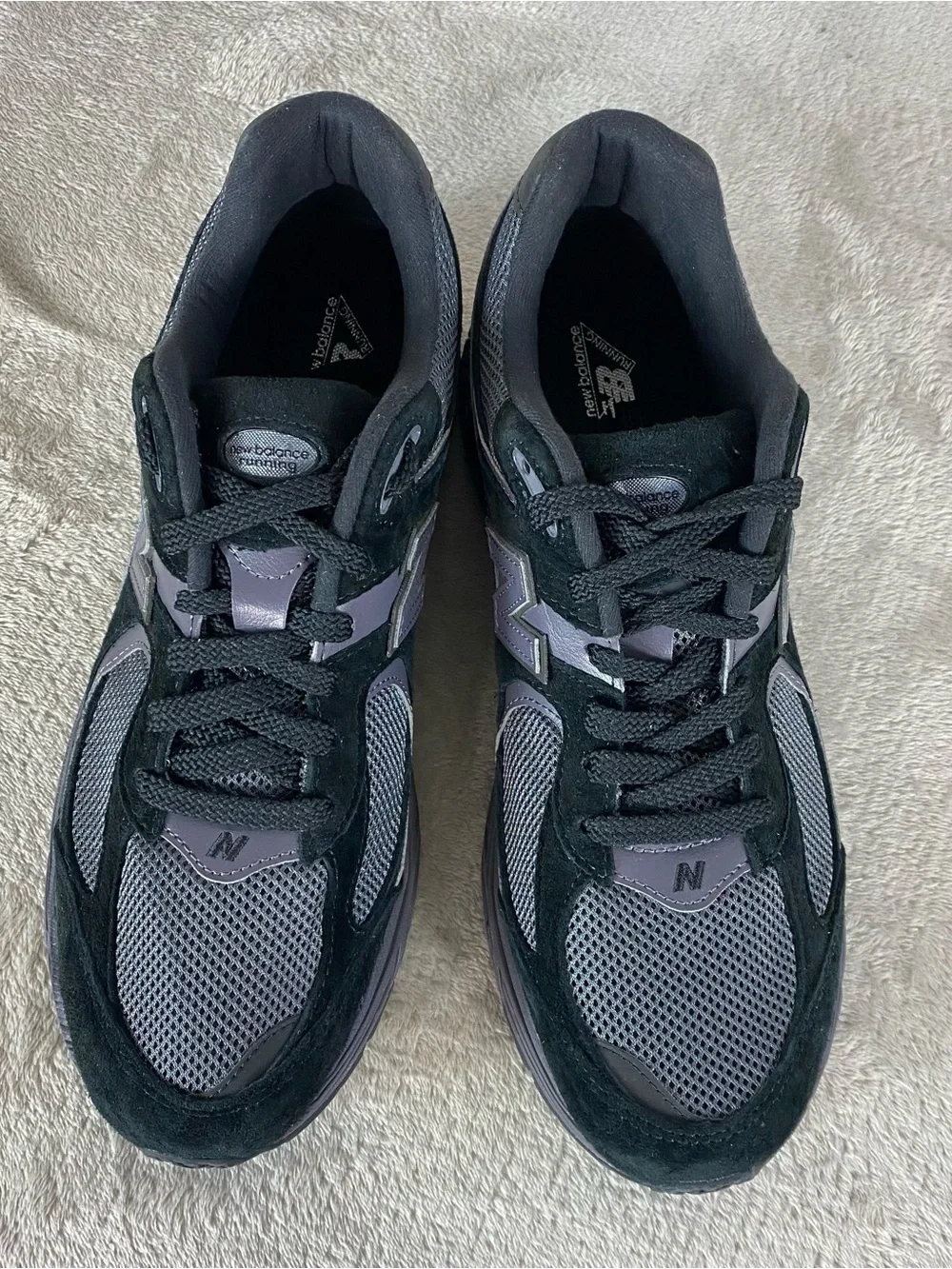 New Balance 2002R Shoes Mens Size 11 Black Gray Suede Running Sneakers NEW